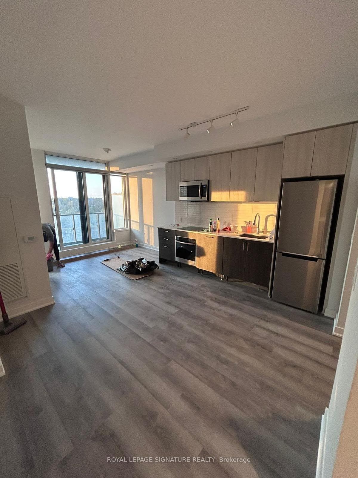 1926 Lakeshore Boulevard Unit 1216 photo 3