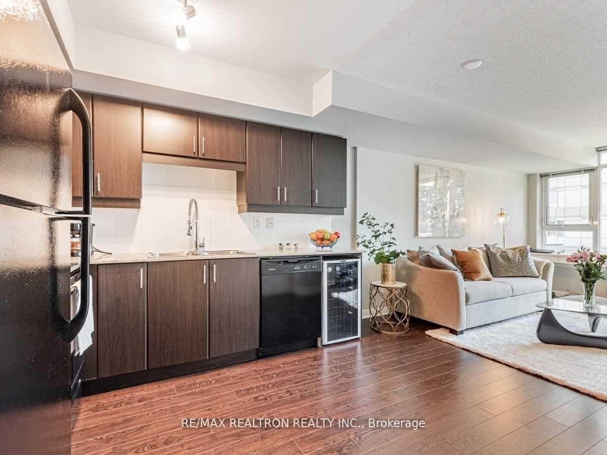 190 Borough Drive Unit 1101 photo 9