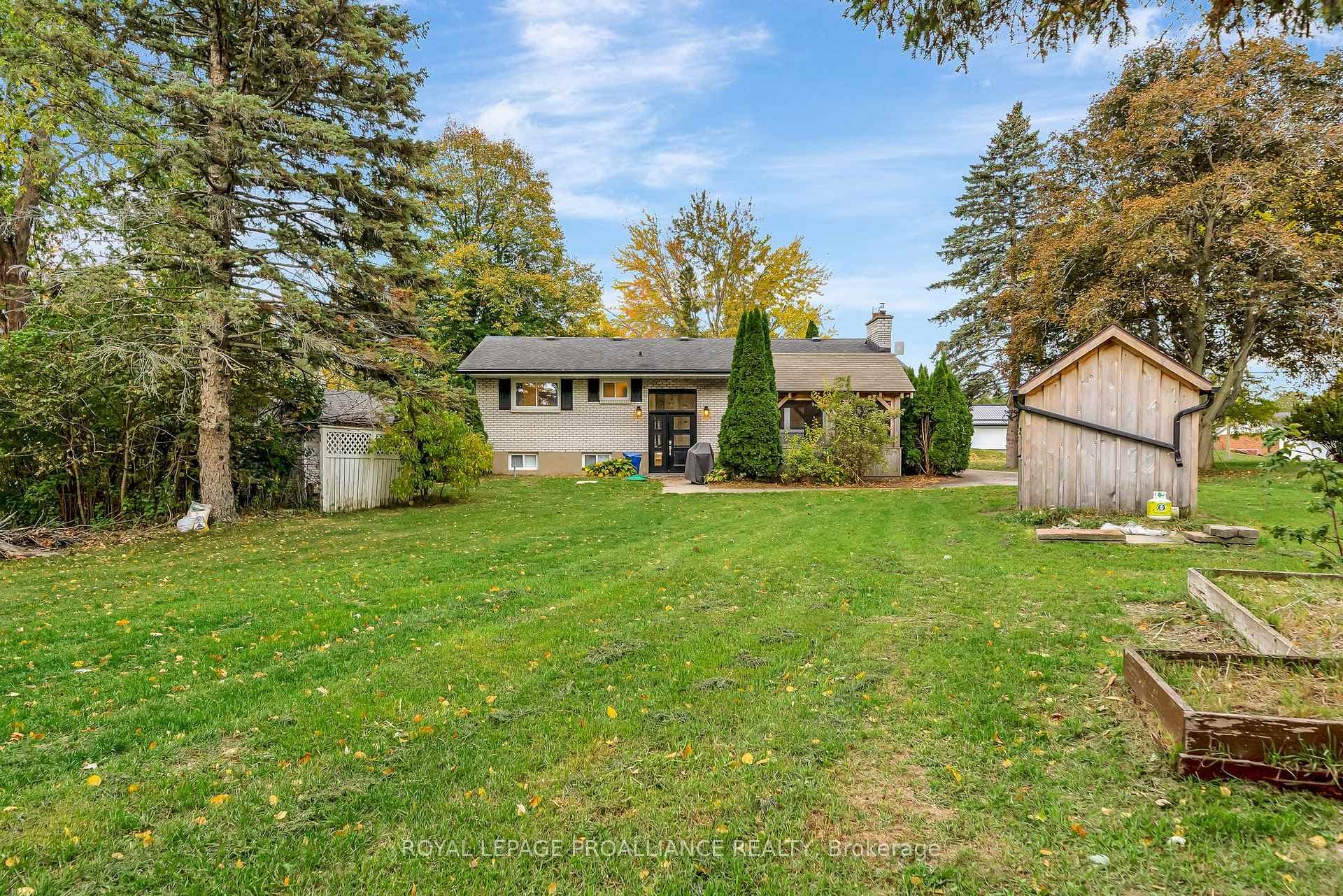 97 Roseland Drive photo 36