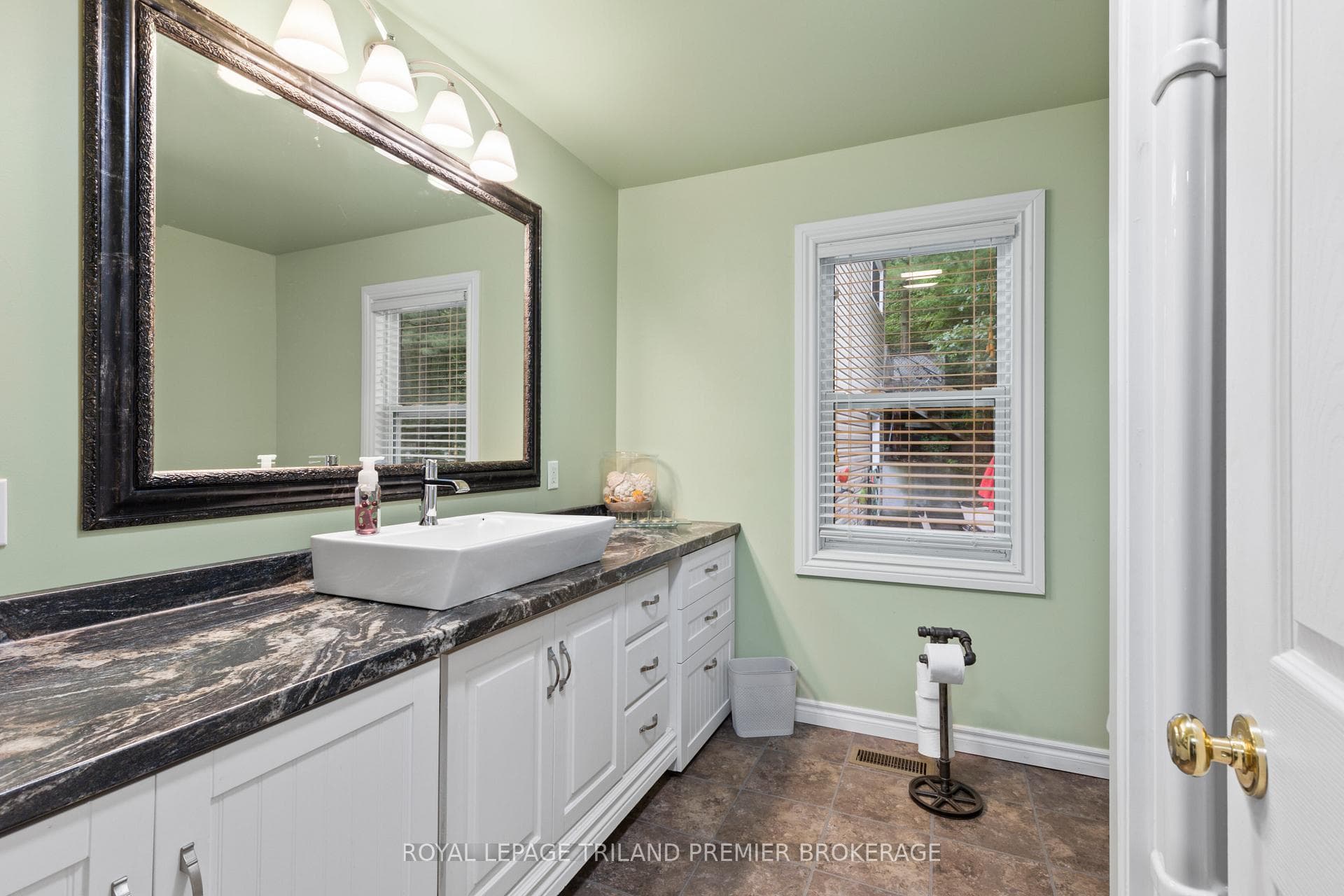 7710 Clayton Street photo 16