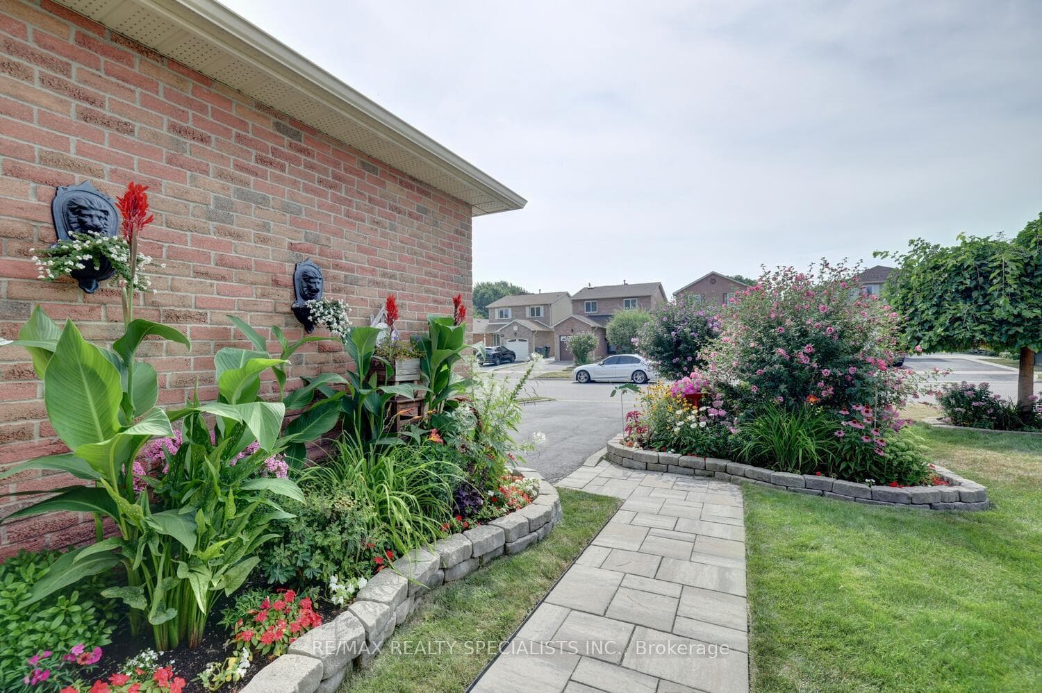 3151 McCarron Crescent photo 5