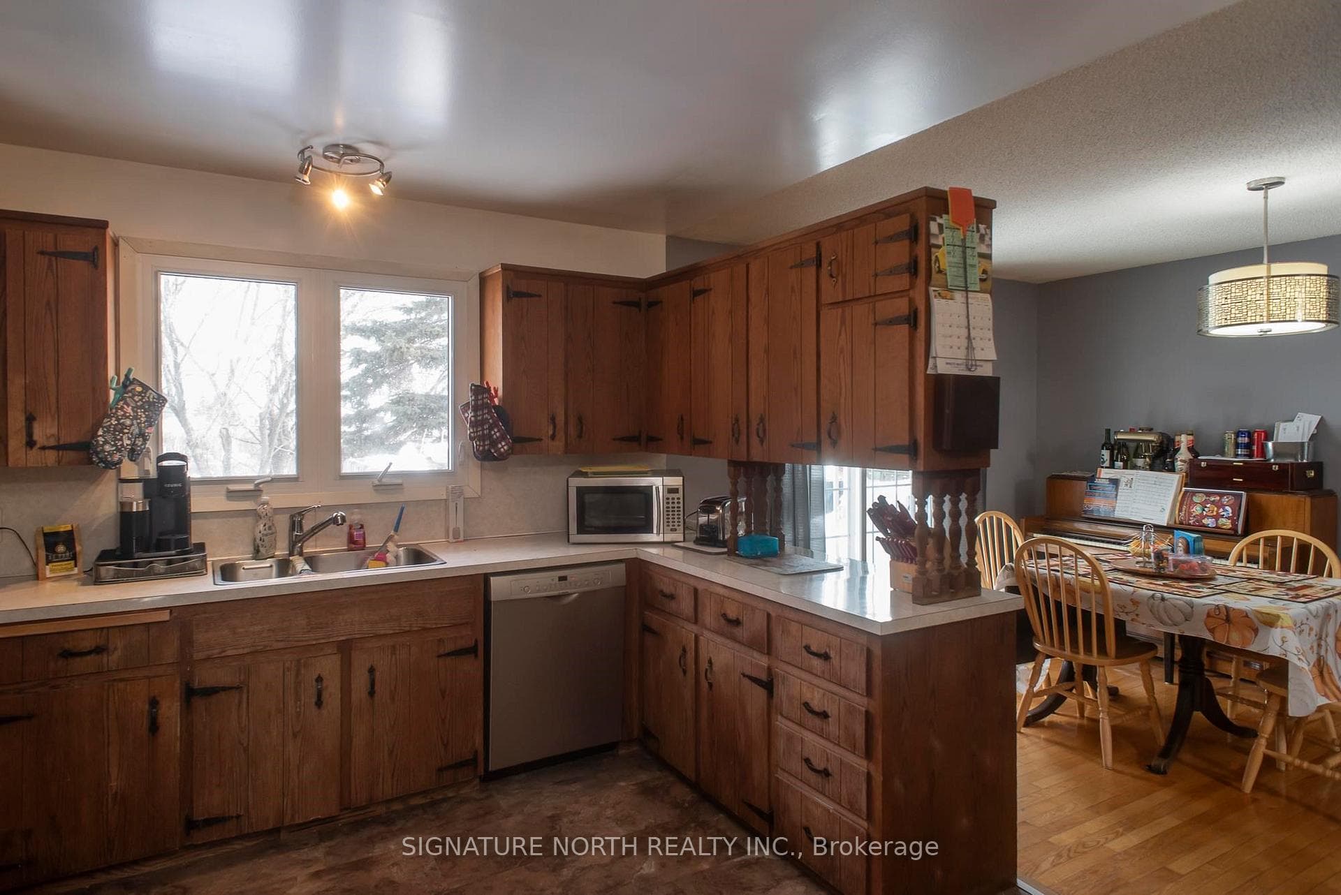 11 Dalton Avenue photo 13