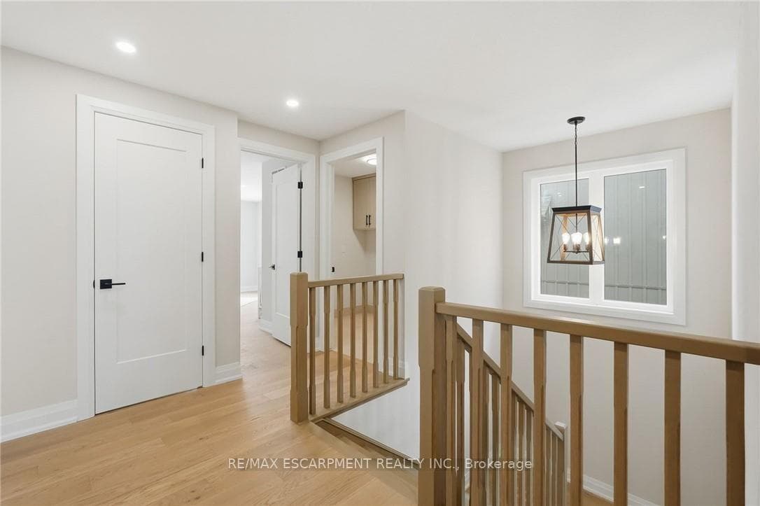 7 Bartlett Avenue photo 19
