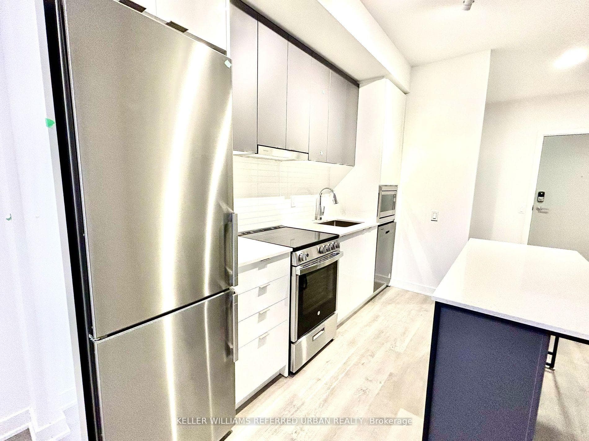 50 Upper Mall Way Unit B-2304 photo 3