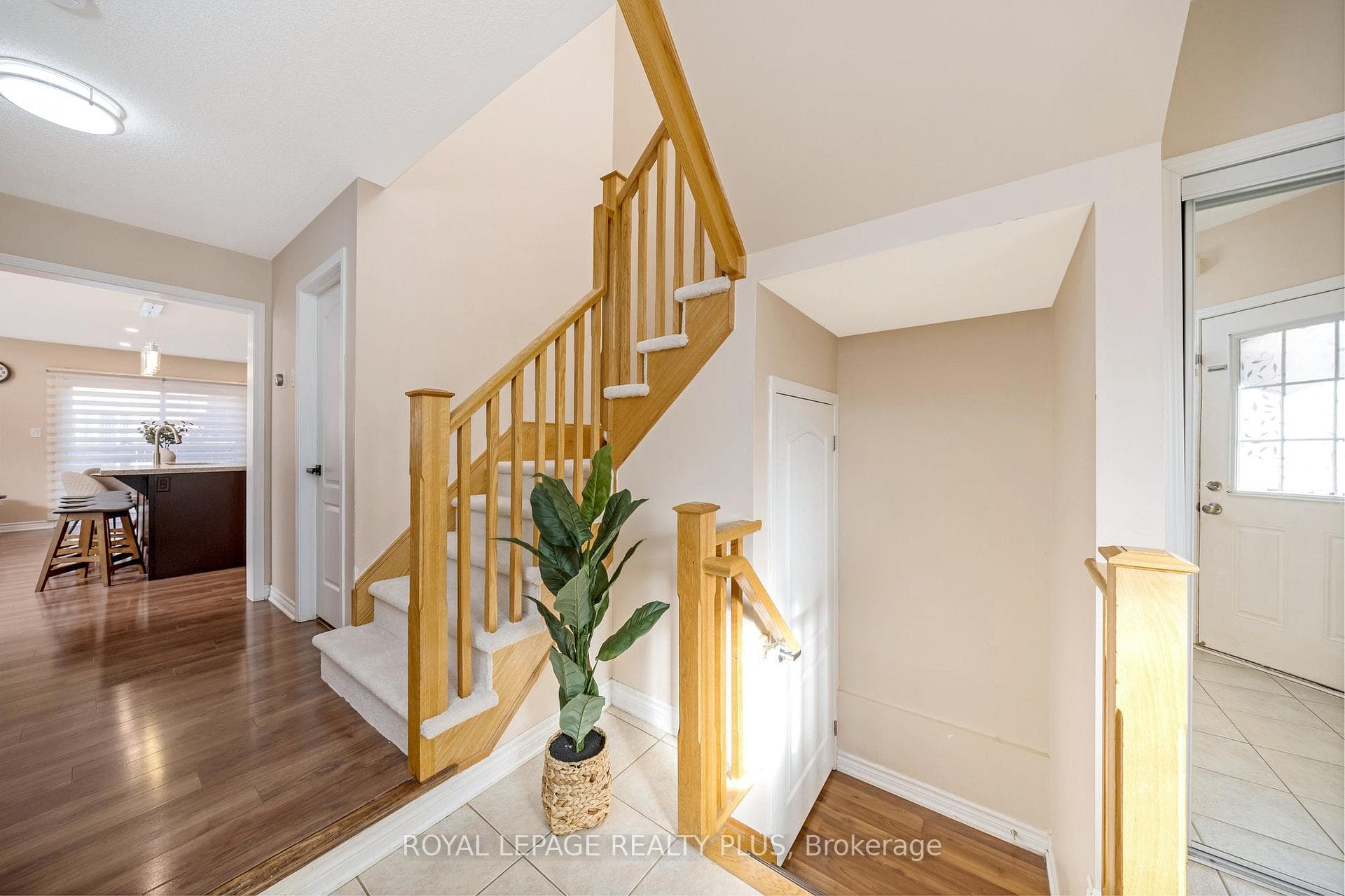 1542 Gainer Crescent photo 20