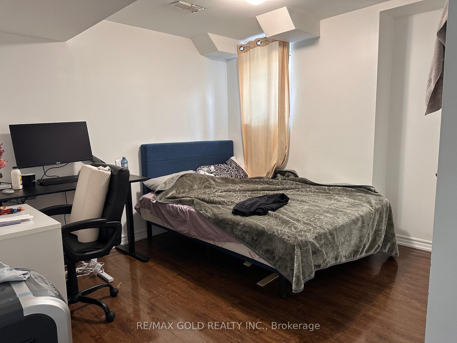4 Libby Road photo 12