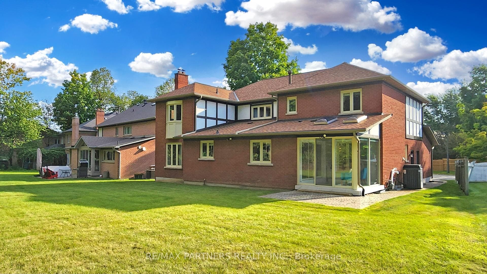 1 Fernwood Court photo 38