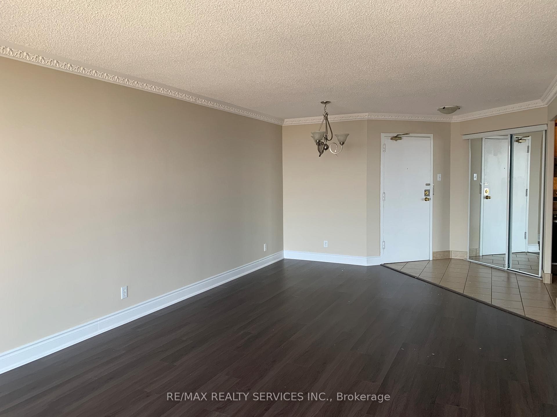 35 Trailwood Drive Unit 1412 photo 2