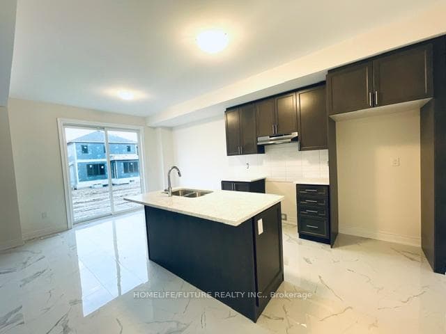 15 Wesley Brooks Street photo 6