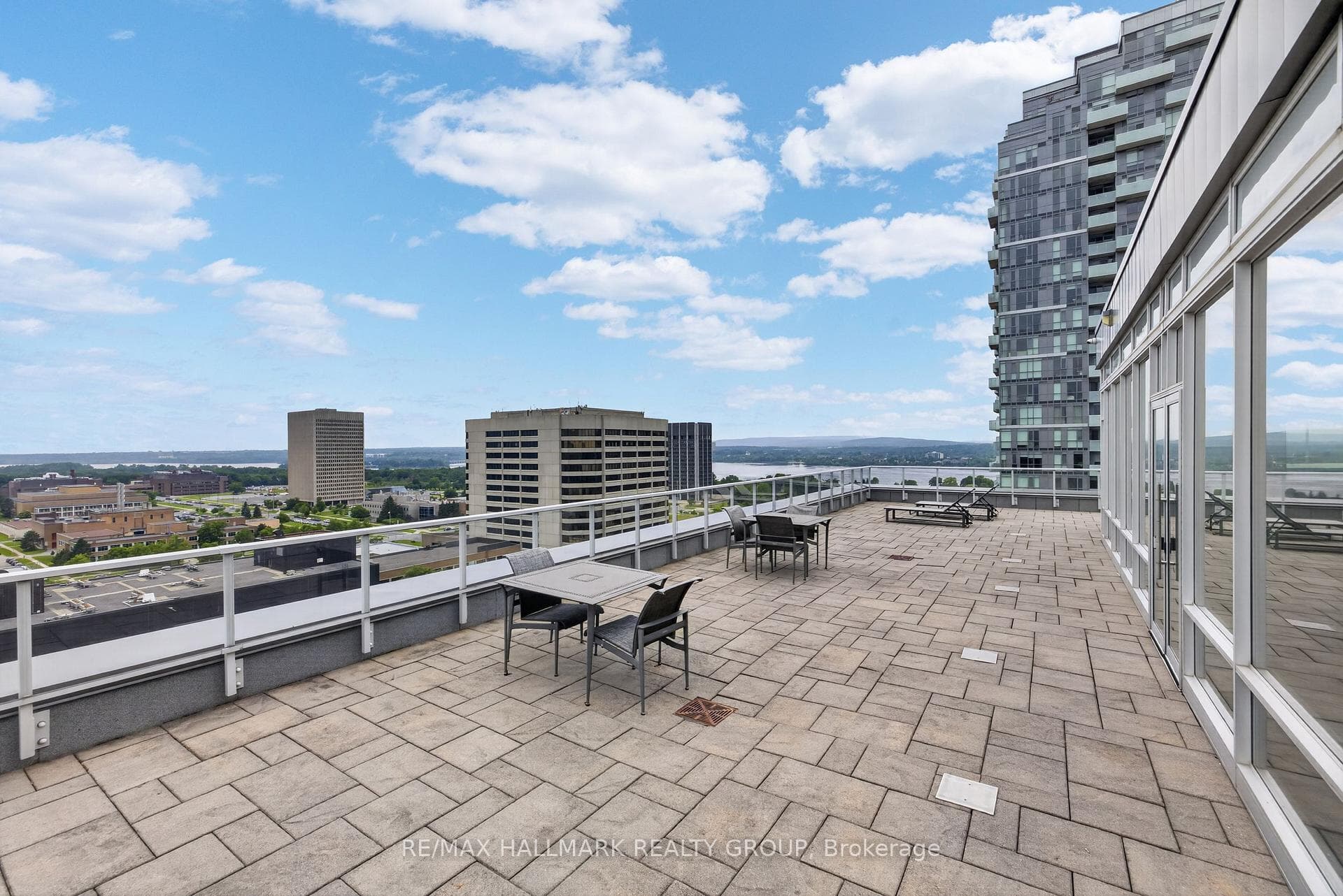 201 Parkdale Avenue Unit 1001 photo 26