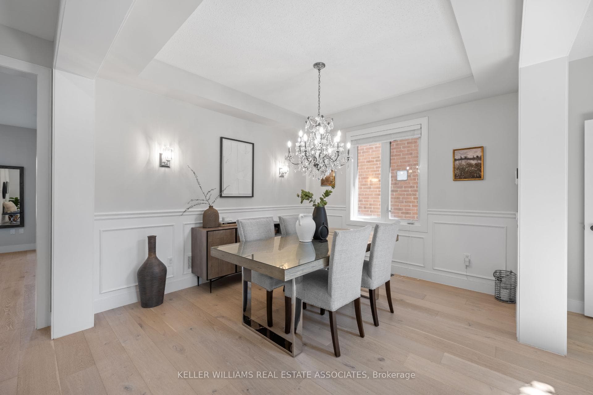 689 Gervais Terrace photo 5