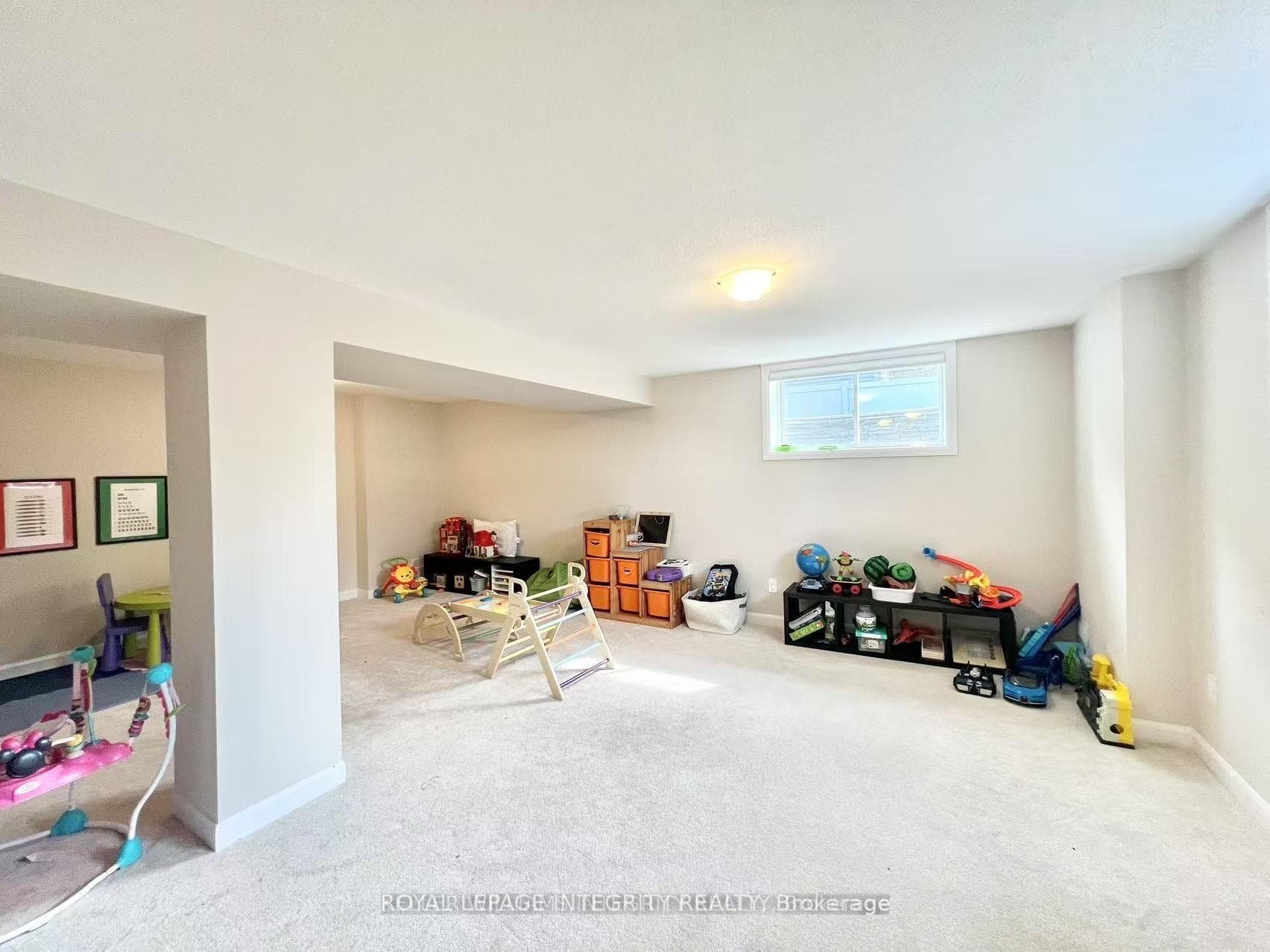 1042 Parabolica Way photo 27