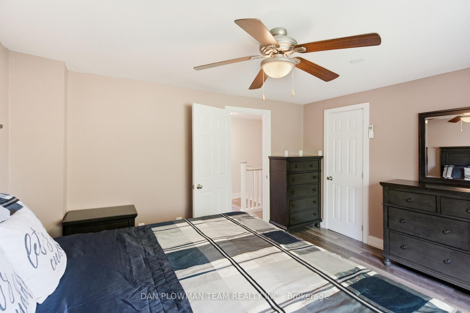 350 Camelot Court Unit 45 photo 17