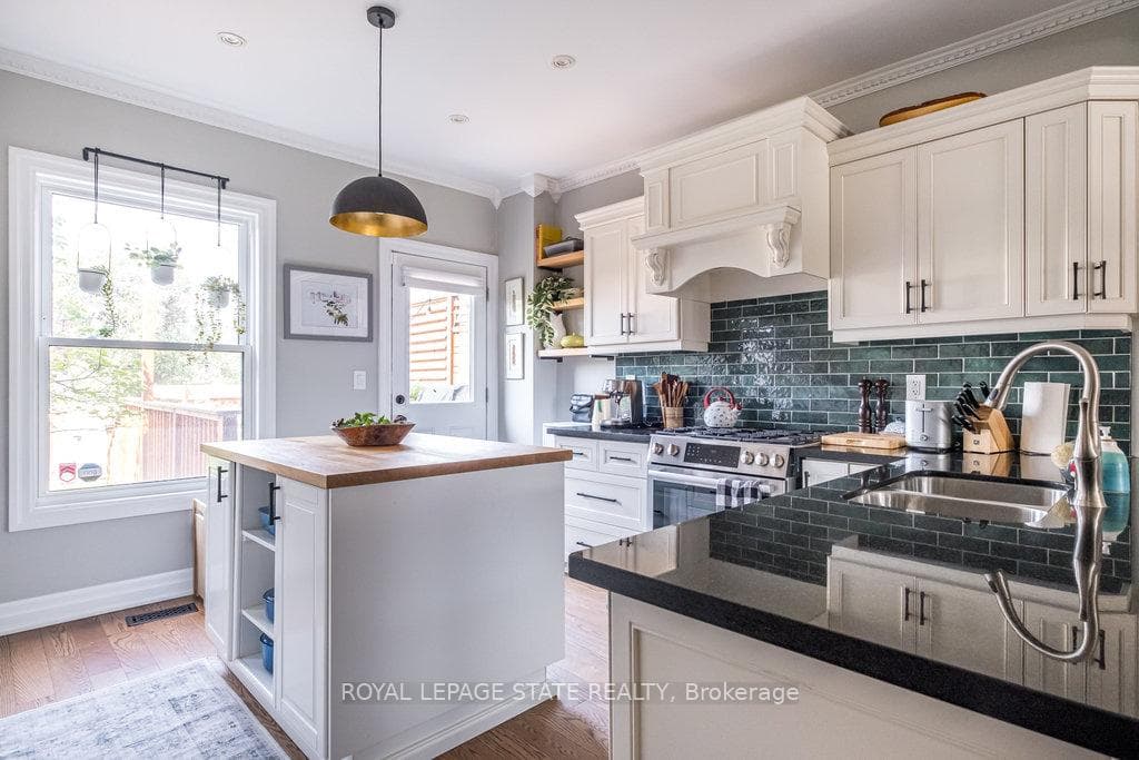 376 Herkimer Street photo 10