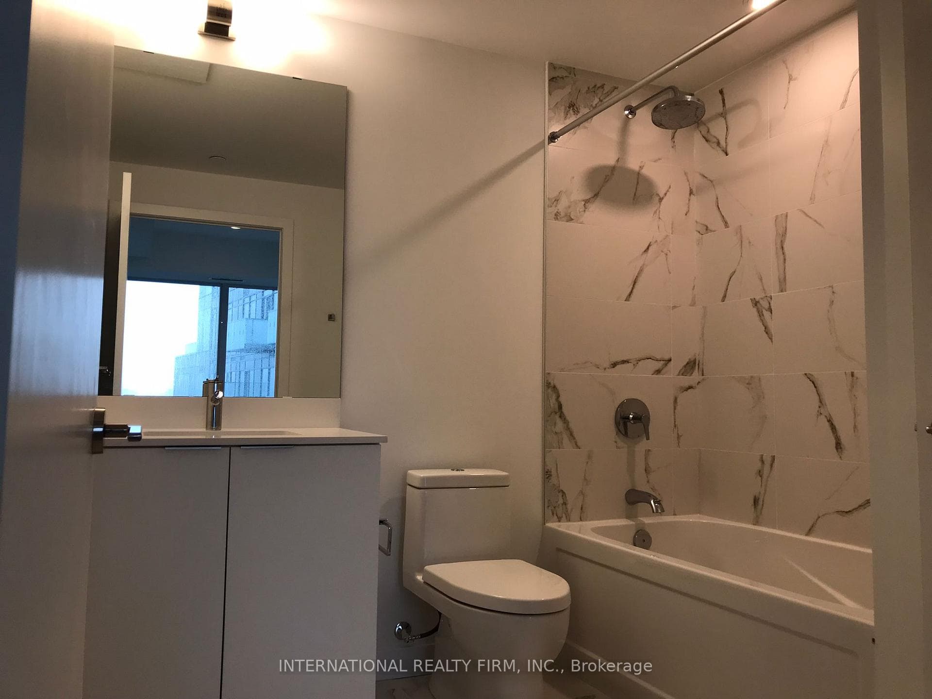 7 Golden Lion Heights Unit 817 photo 7
