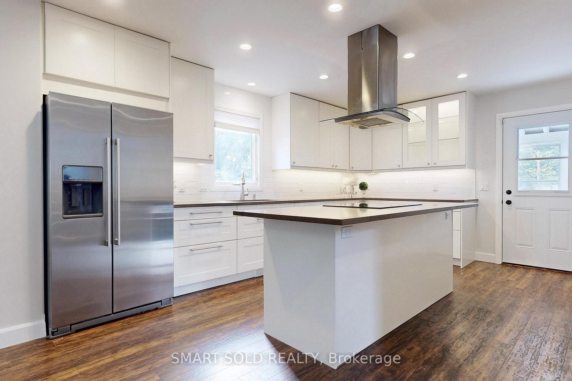 32 David Avenue photo 17