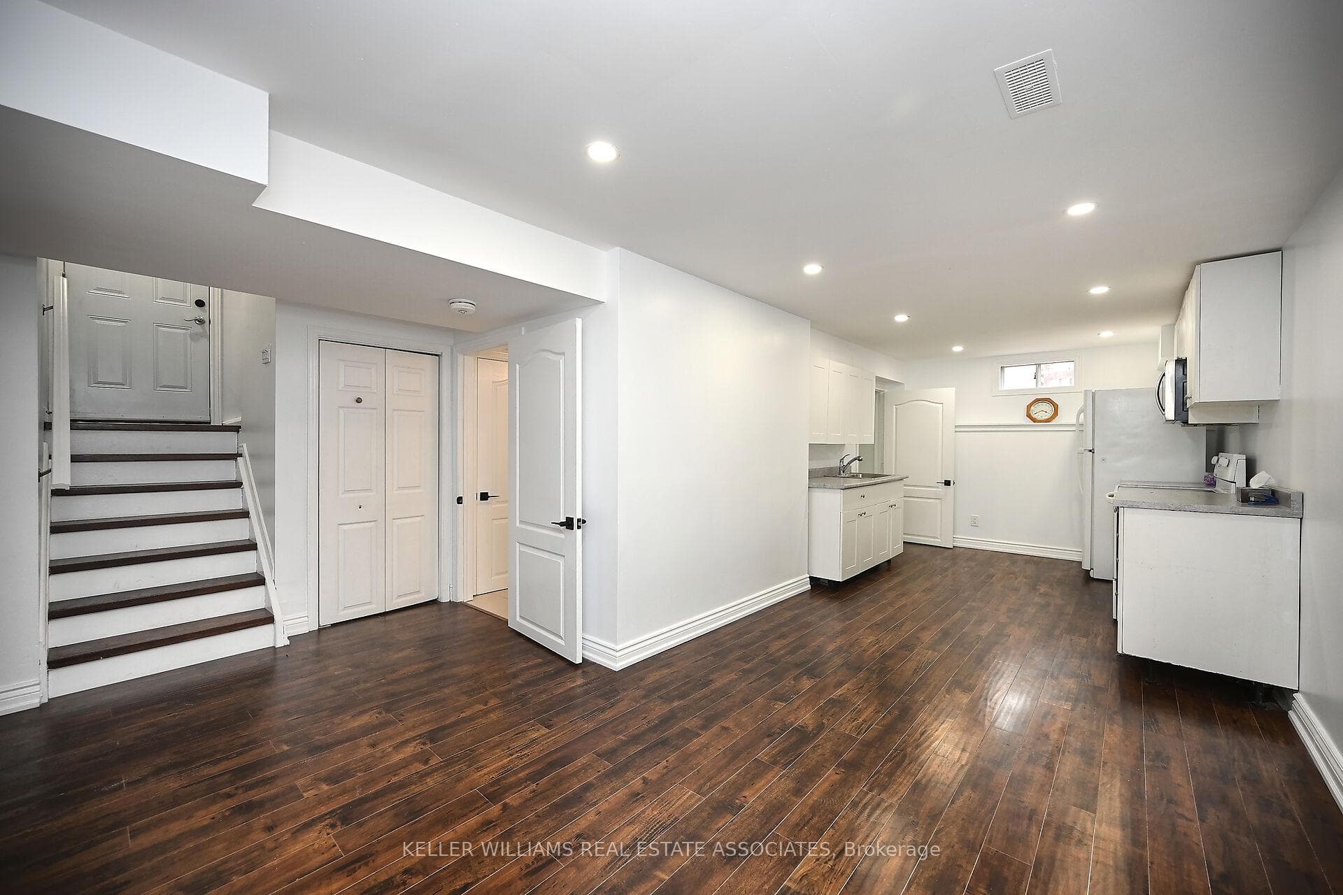 3845 Althorpe Circle photo 33