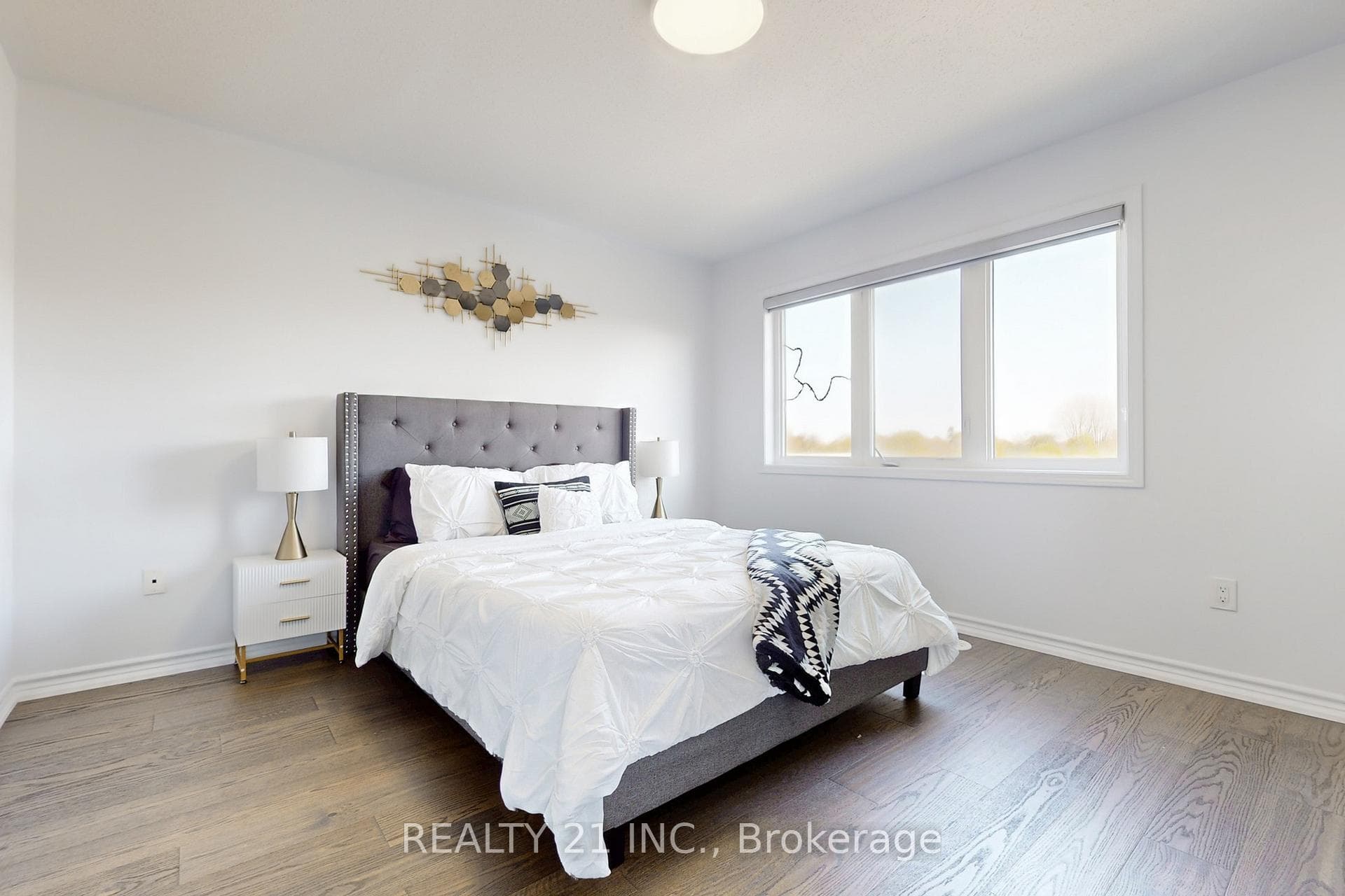 42 Heron Park Place photo 16