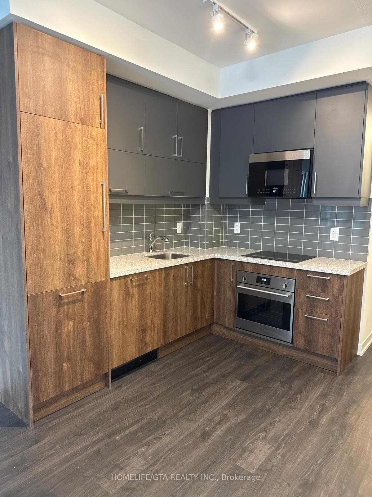8119 Birchmount Road Unit 519A photo 8