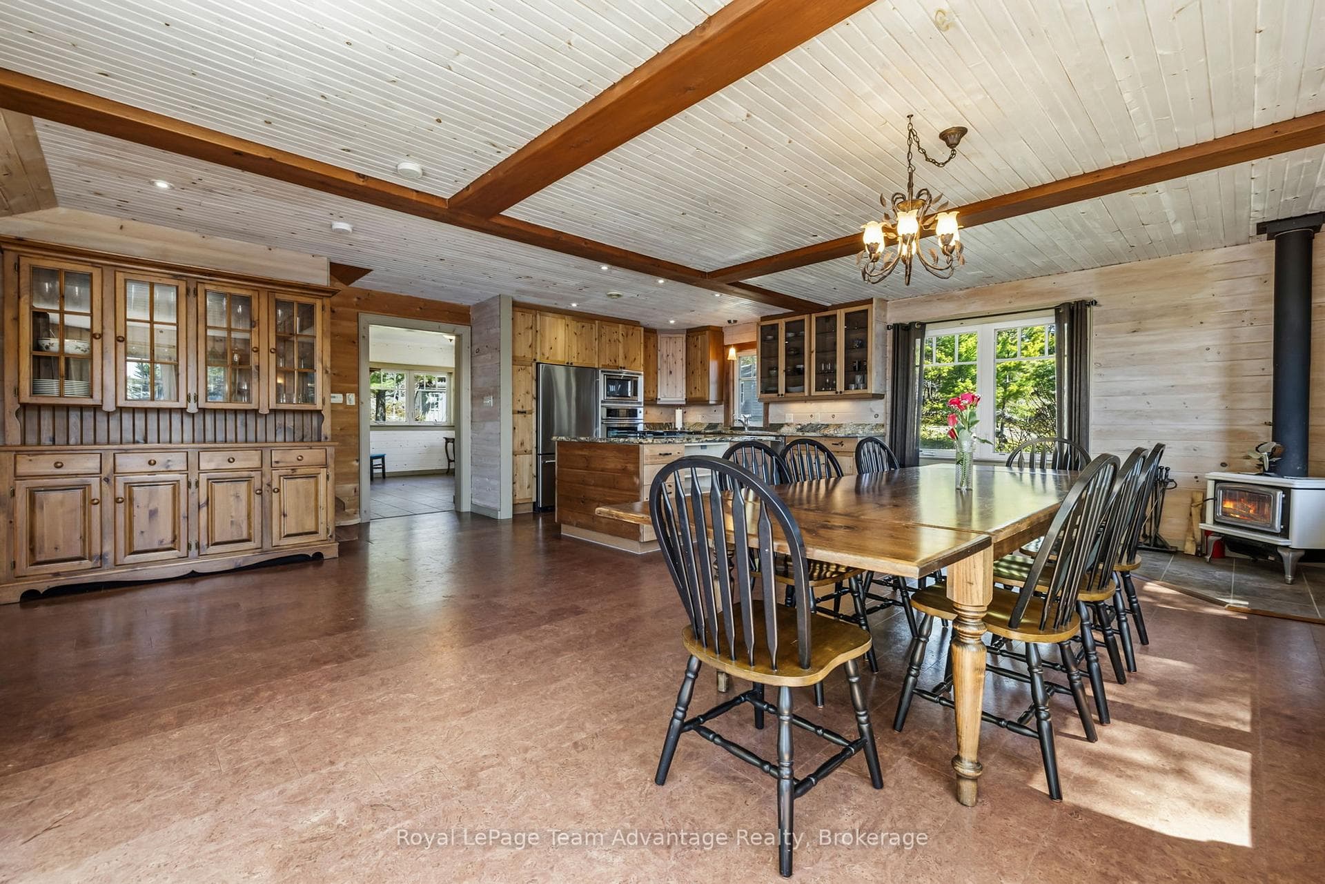121 Rattlebear Drive photo 7