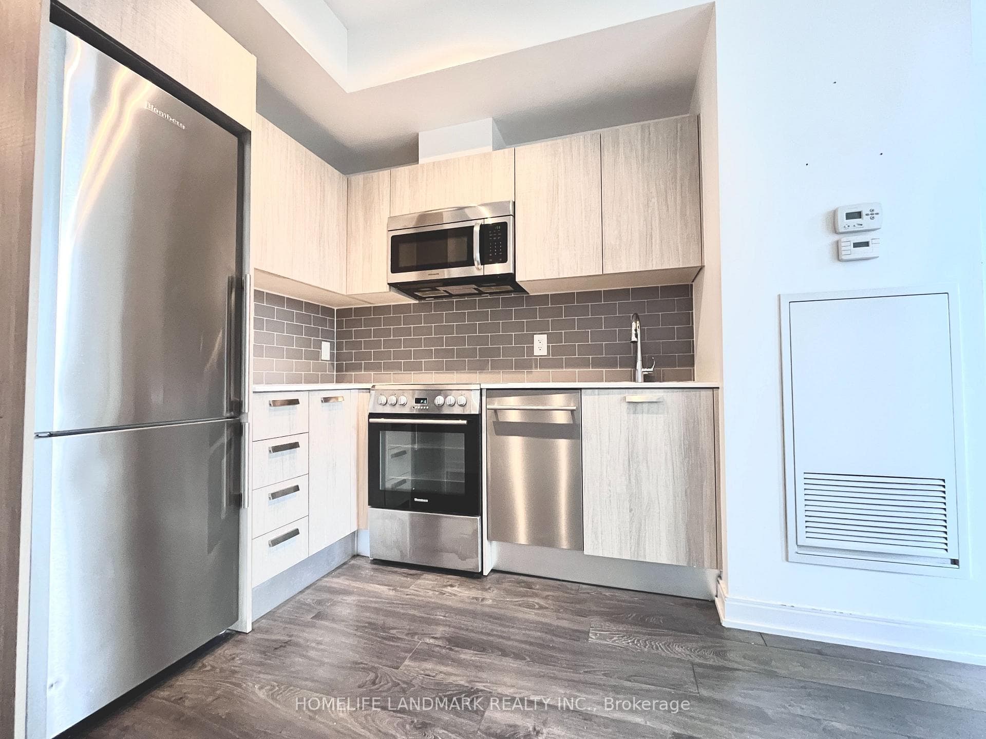 42 Charles Street Unit 603 photo 5