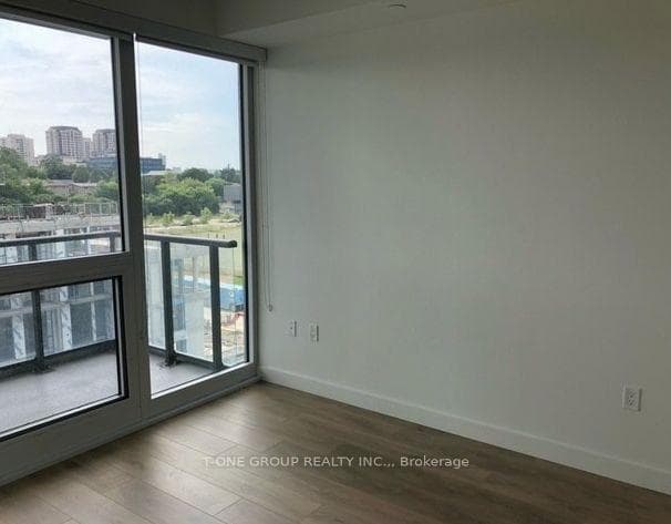 85 McMahon Drive Unit 808 photo 7