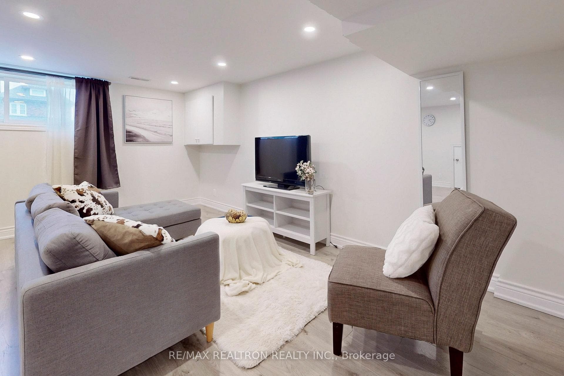 383 Ridgeway Avenue photo 20