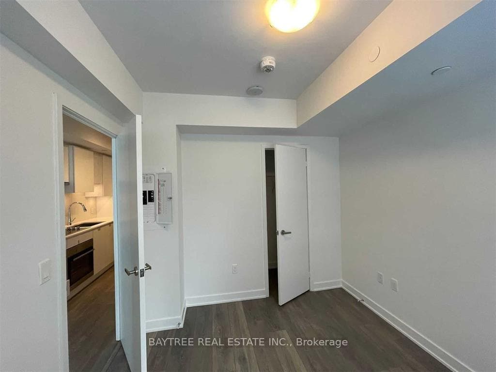 195 Redpath Avenue Unit 2415 photo 3