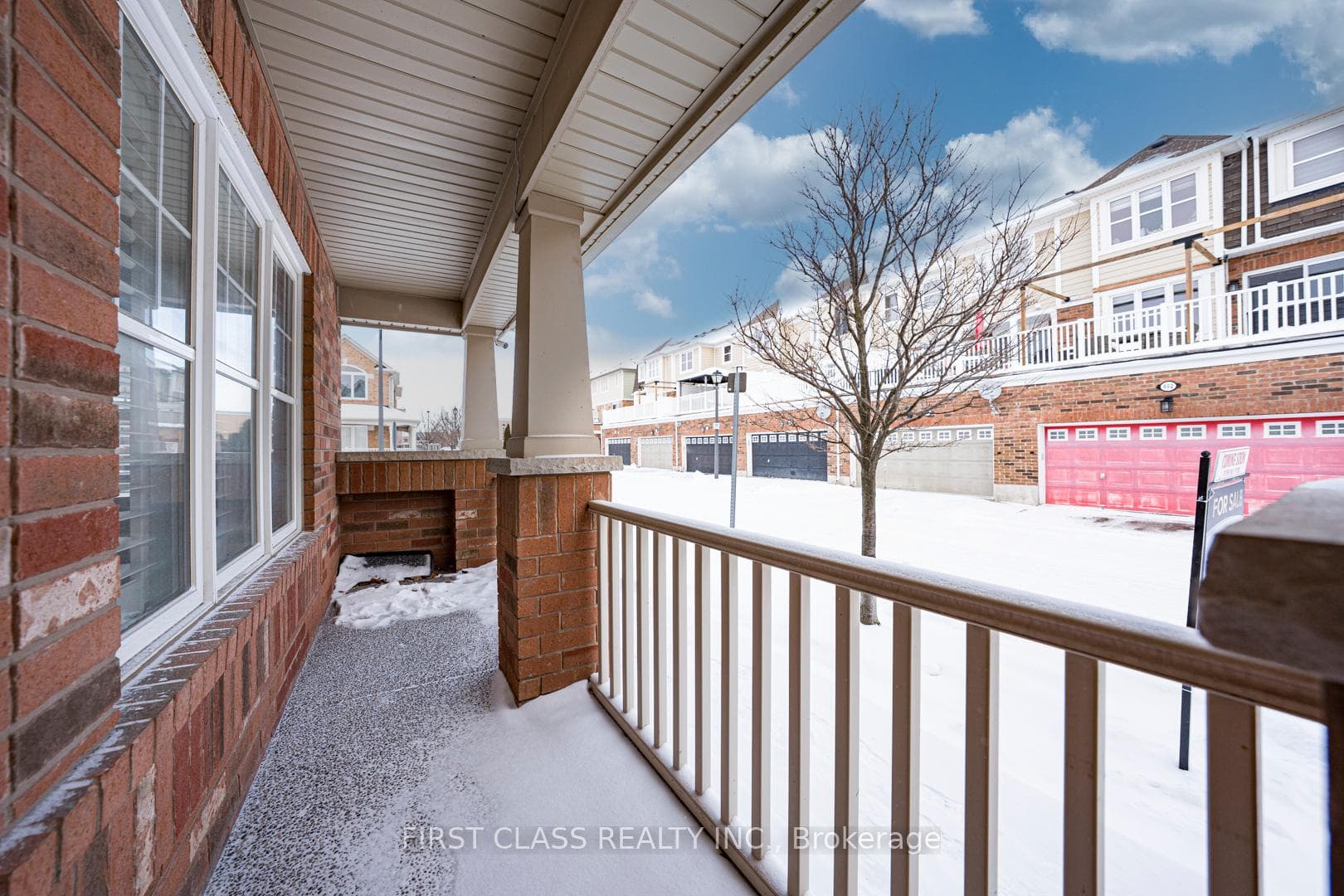 238 Whetham Heights photo 5