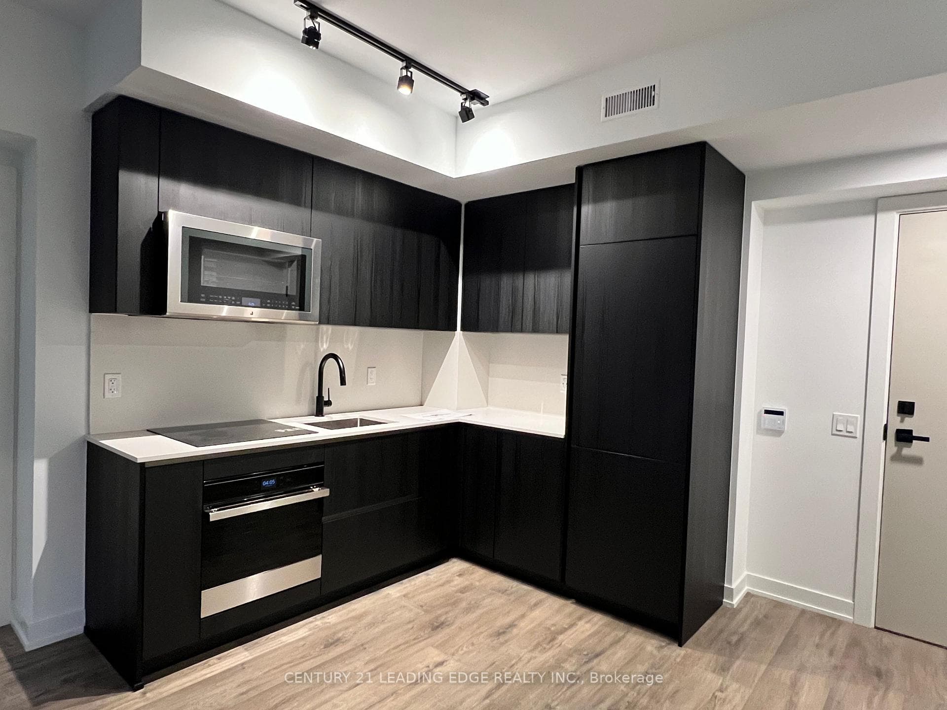 327 King Street Unit 3804 photo 16