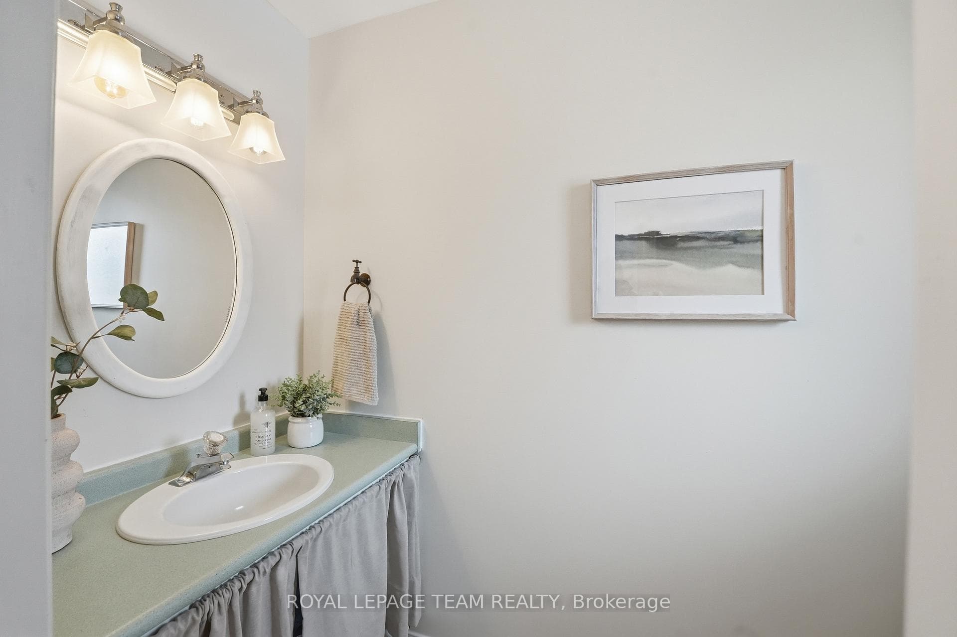 11 Furlong Crescent photo 23