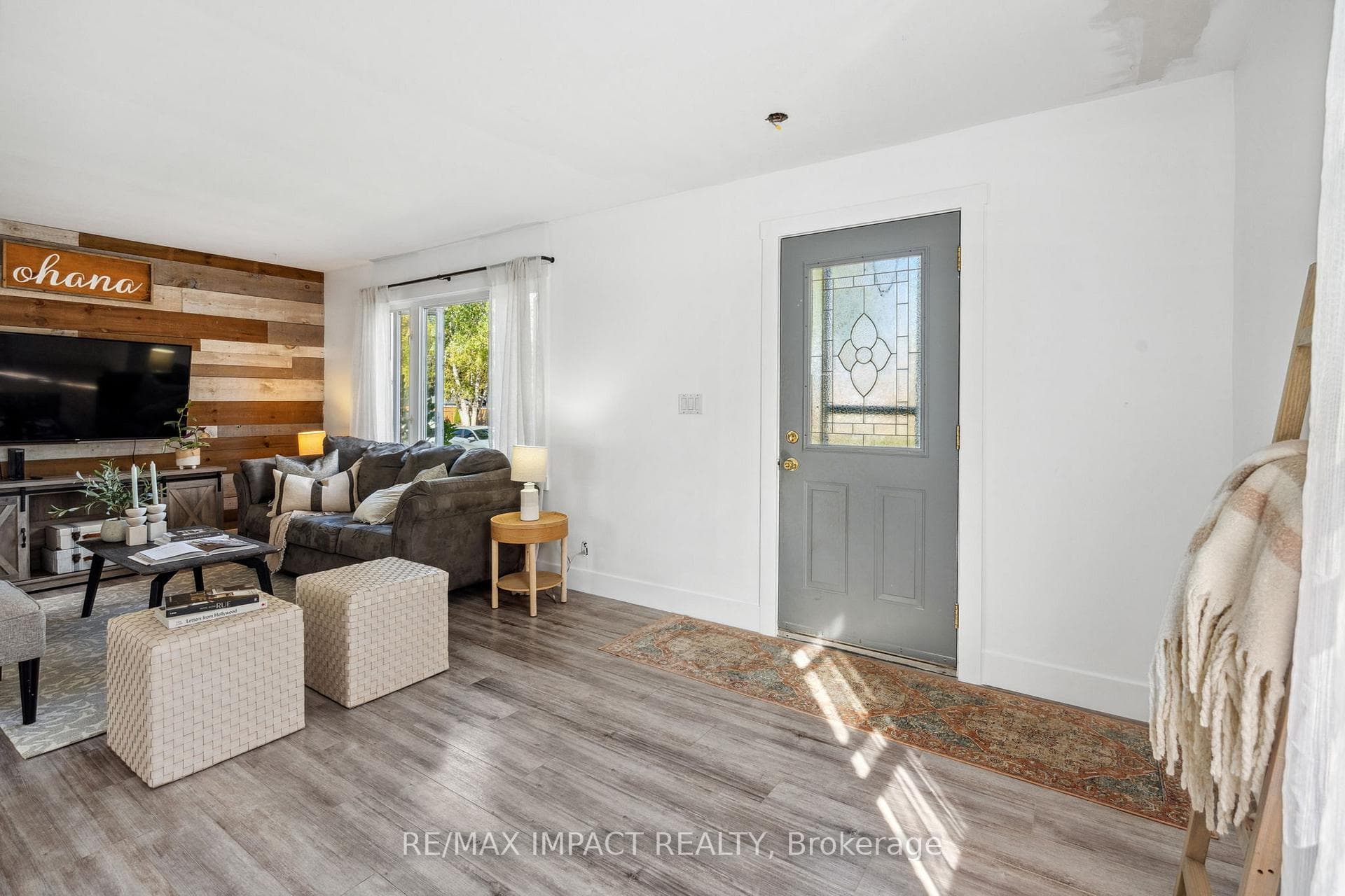6 Orchard View Boulevard photo 4