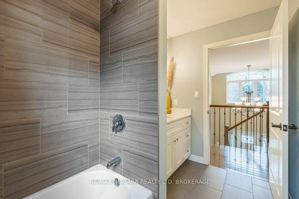 3246 Cedar Avenue photo 31