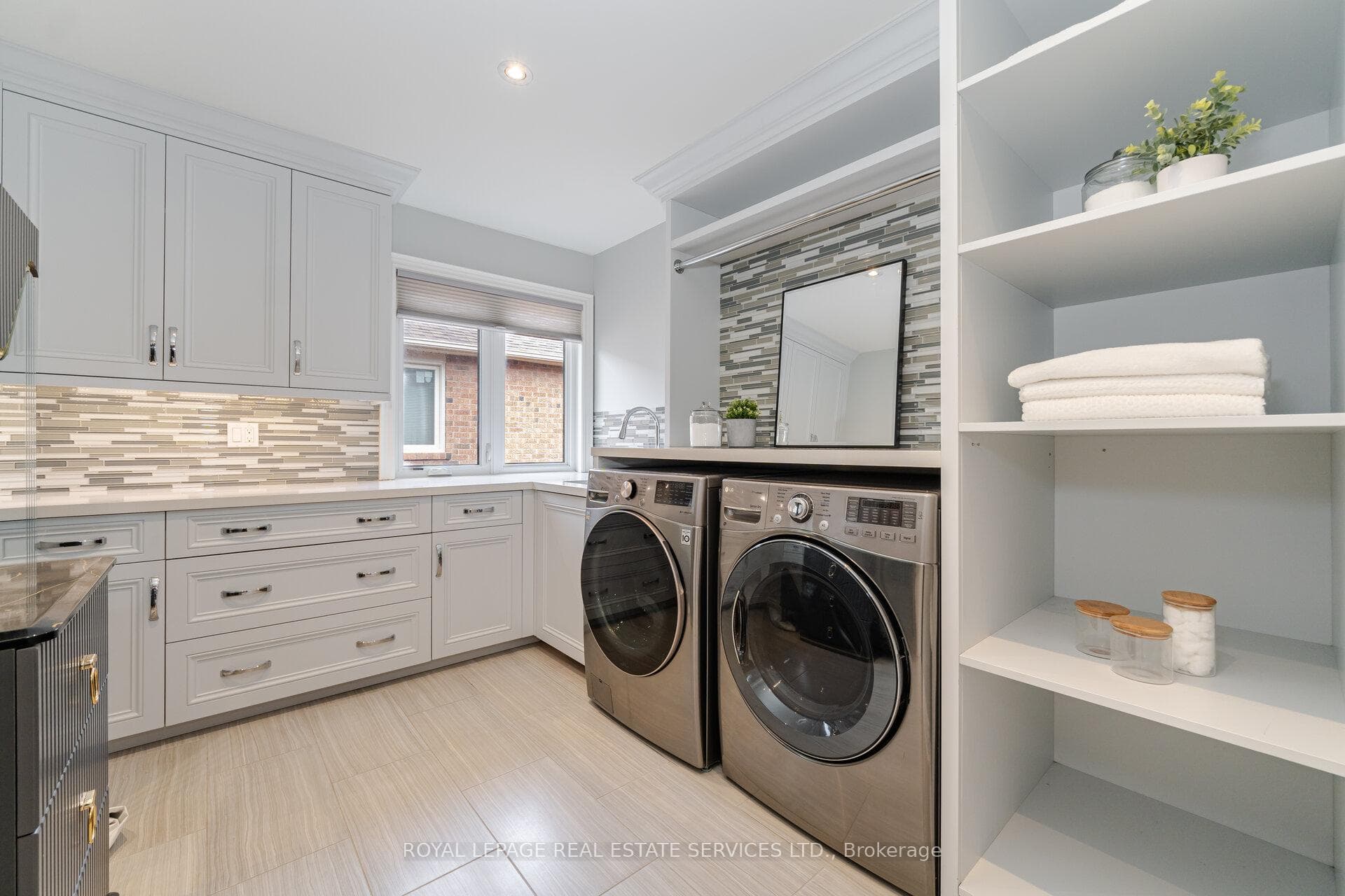 2192 Oakmead Boulevard photo 25