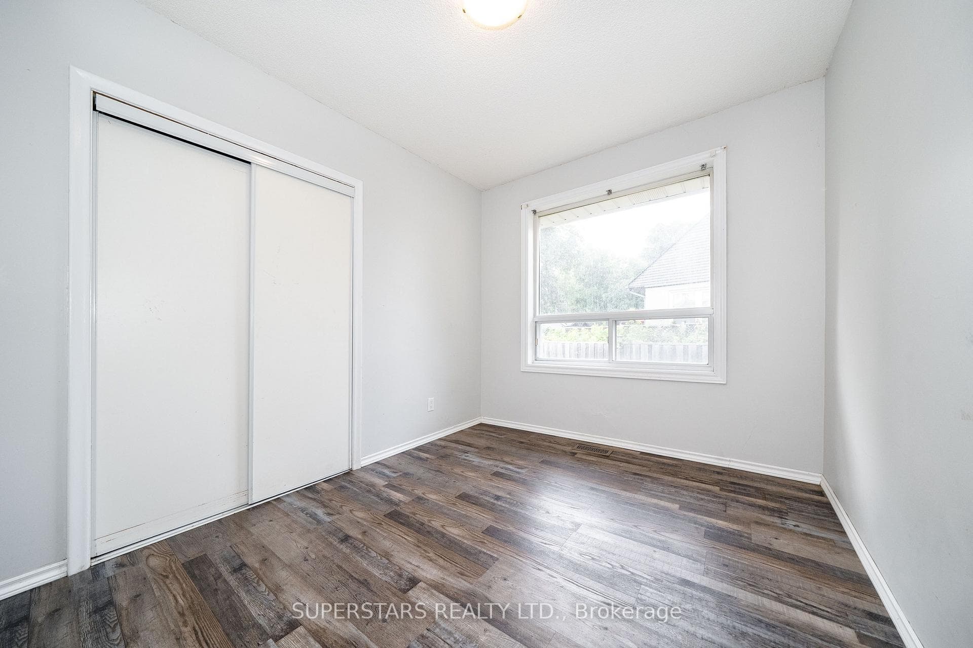 6 Meadowland Drive photo 10