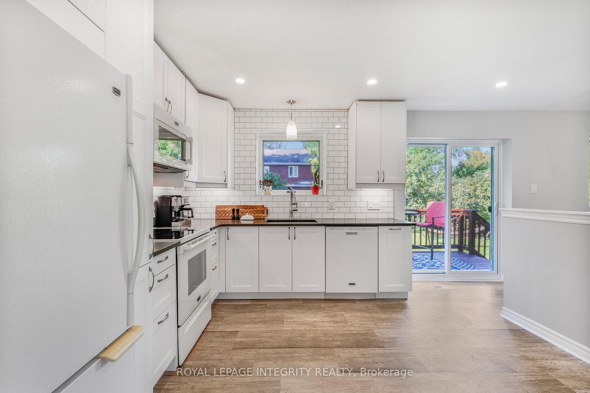 13 Elm Avenue photo 11