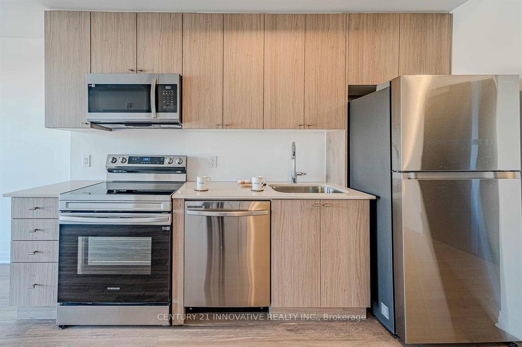 490 Gordon Krantz Avenue Unit 201 photo 7