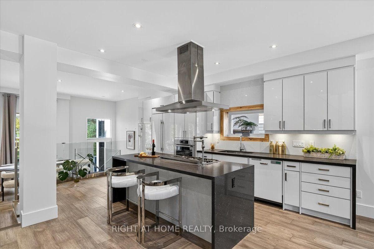 64 Larwood Boulevard photo 6