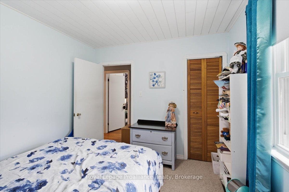 337 Bridge Street photo 24