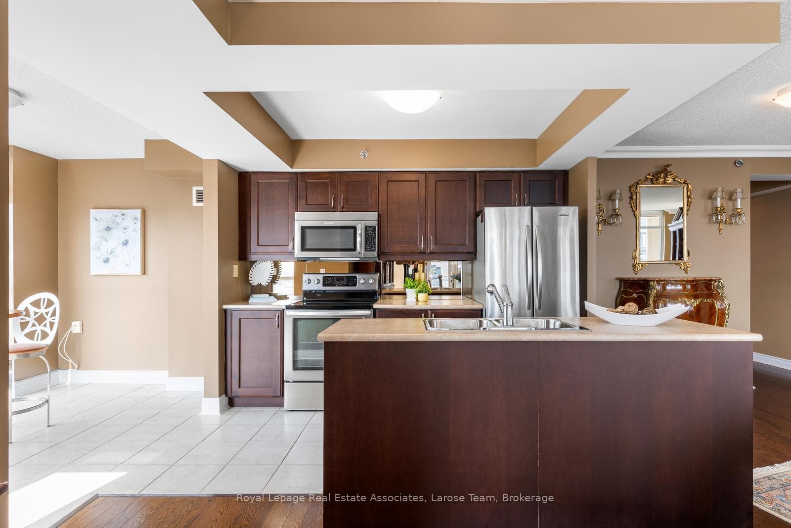 3 Marine Parade Drive Unit 1606 photo 9