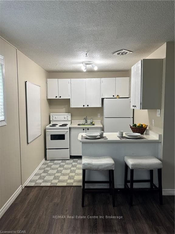 57 CONROY Crescent Unit 102 photo 8