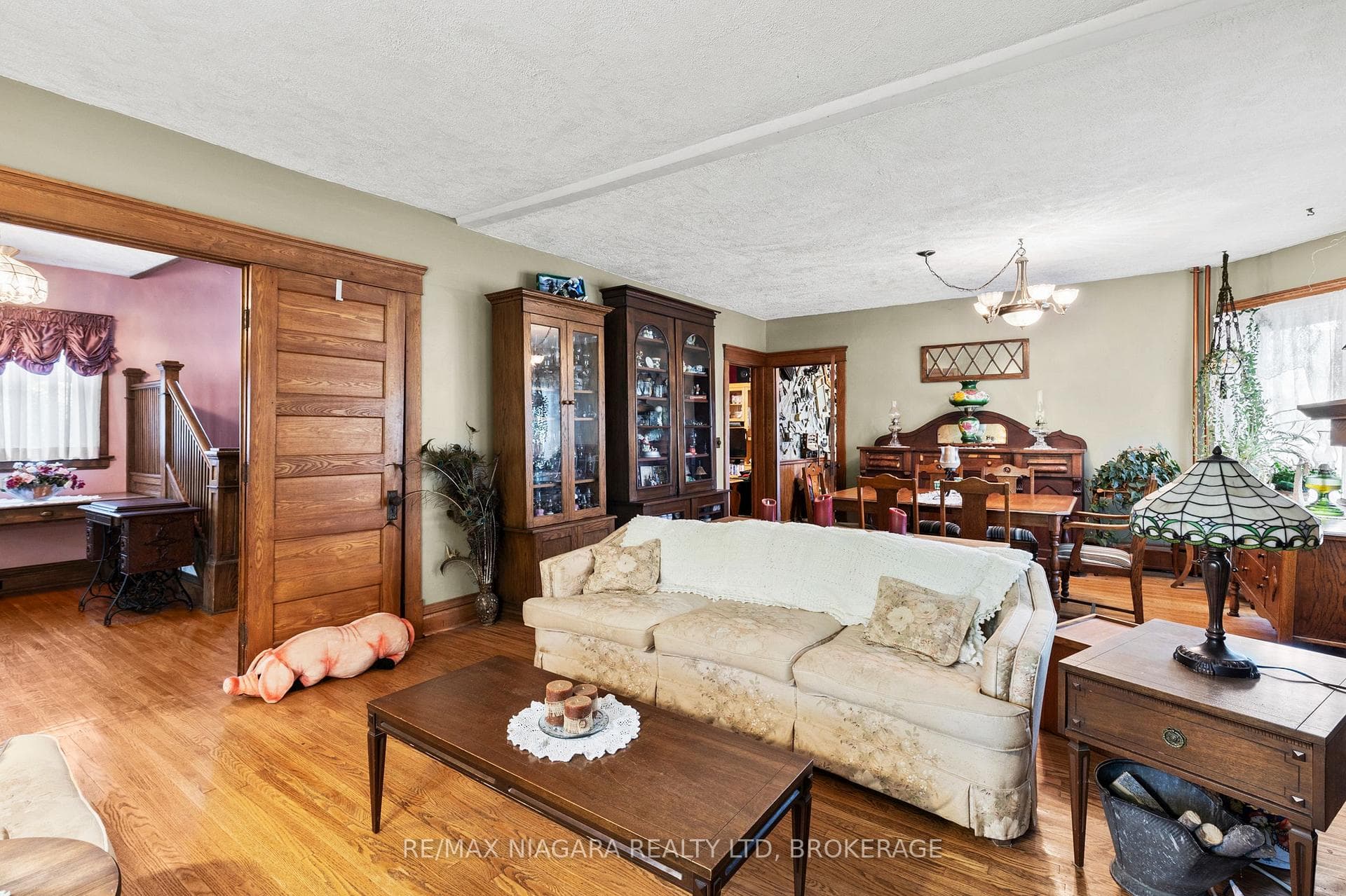 3362 Montrose Road photo 11