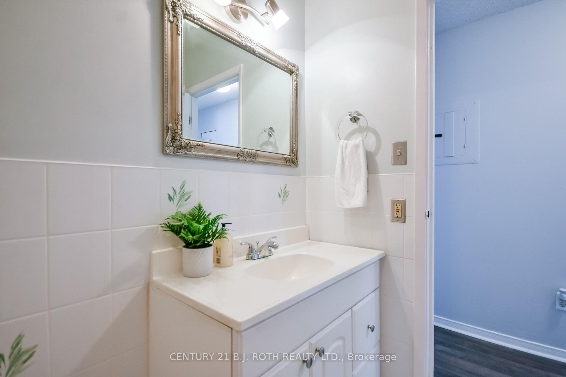 4 piece bathroom
