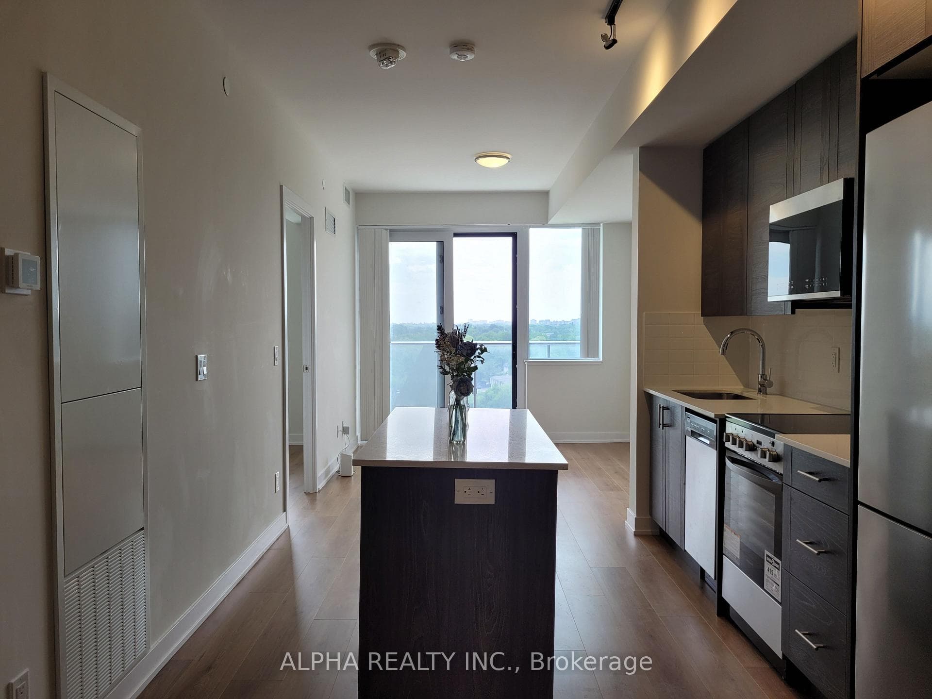 15 Ellerslie Avenue Unit 1107 photo 4