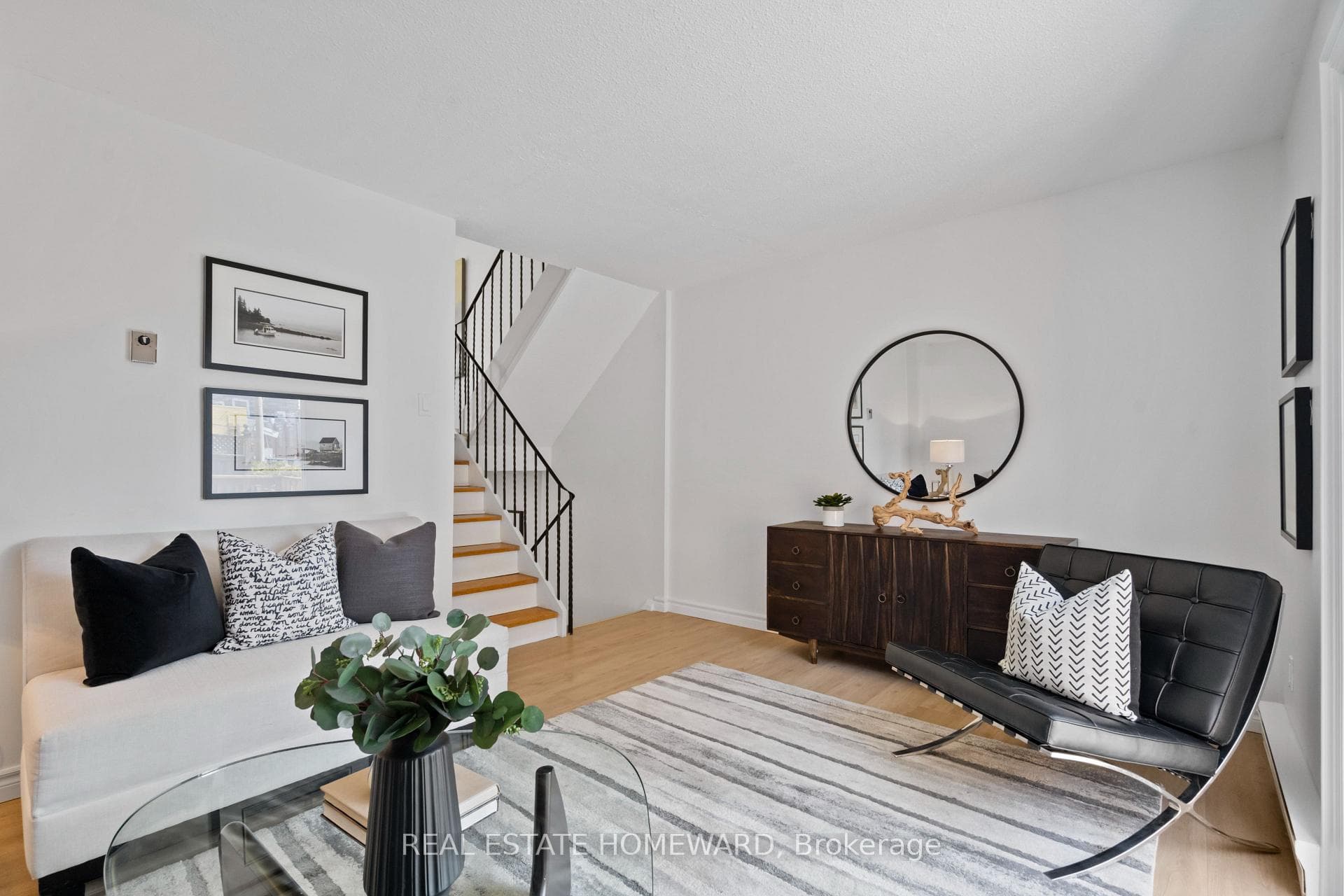 70 Stanley Terrace photo 8