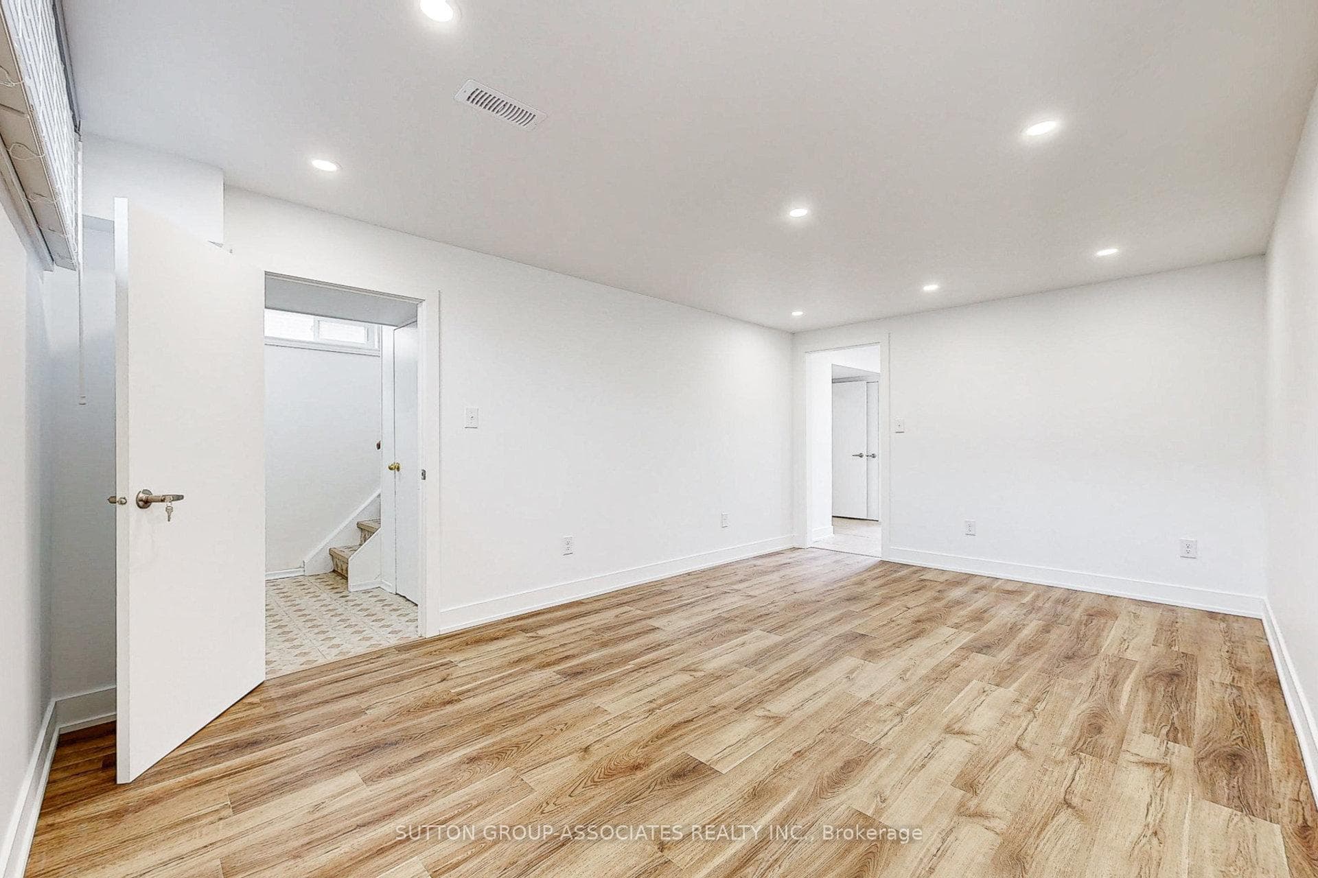 22 Woodenhill Court photo 31