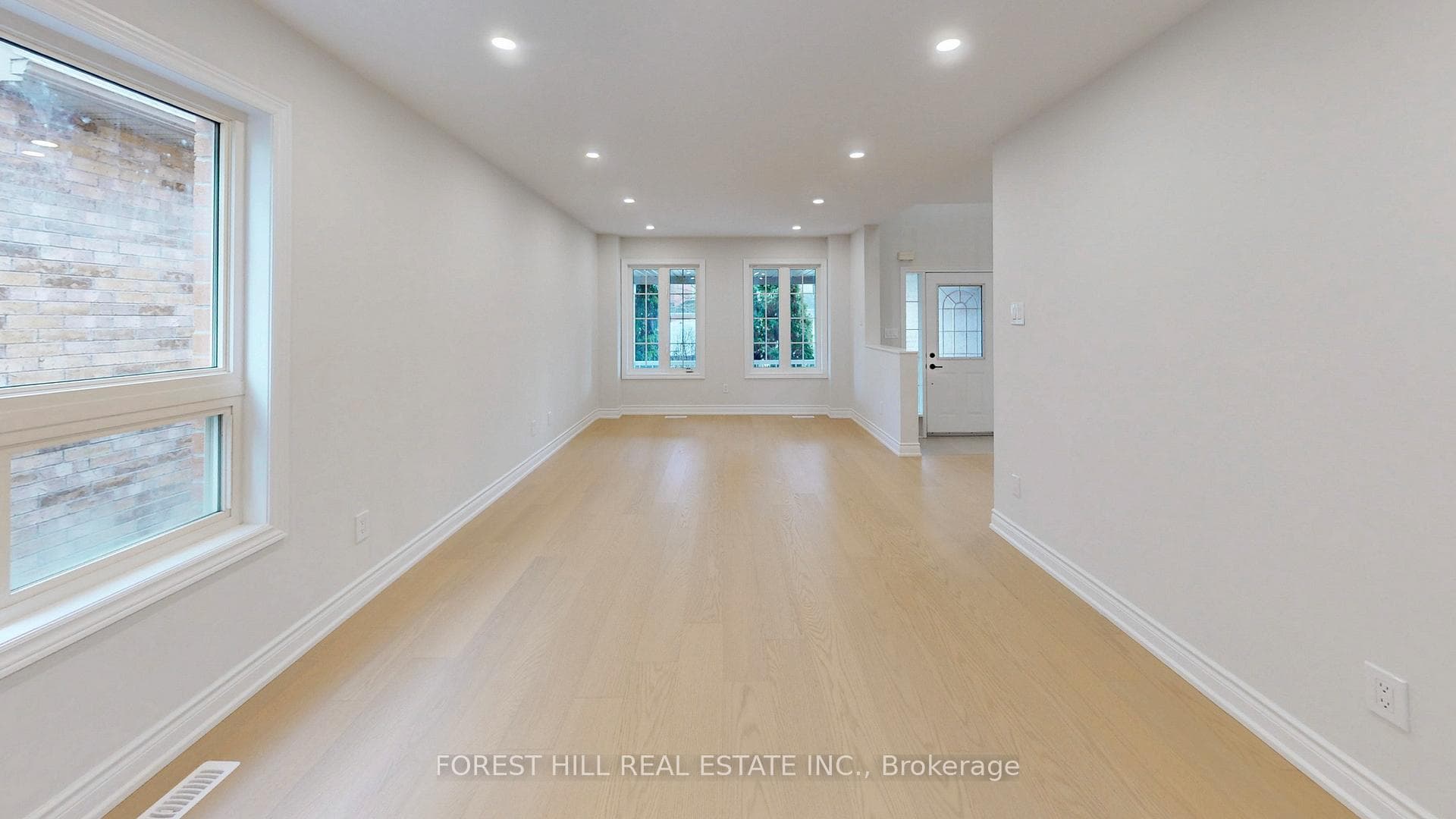 10 Reddenhurst Crescent photo 6