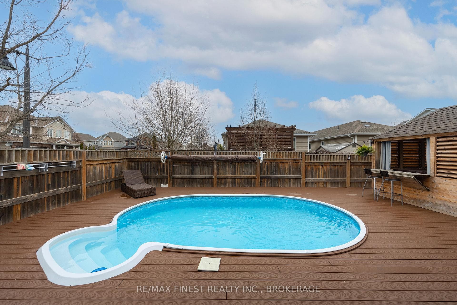1667 Crimson Crescent photo 32