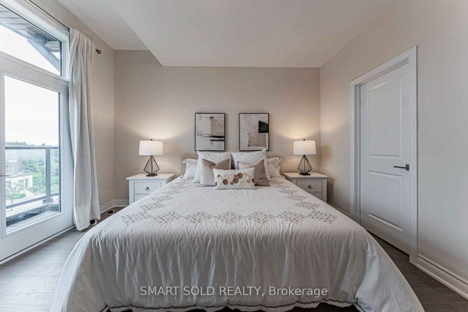 585 Marc Santi Boulevard photo 31
