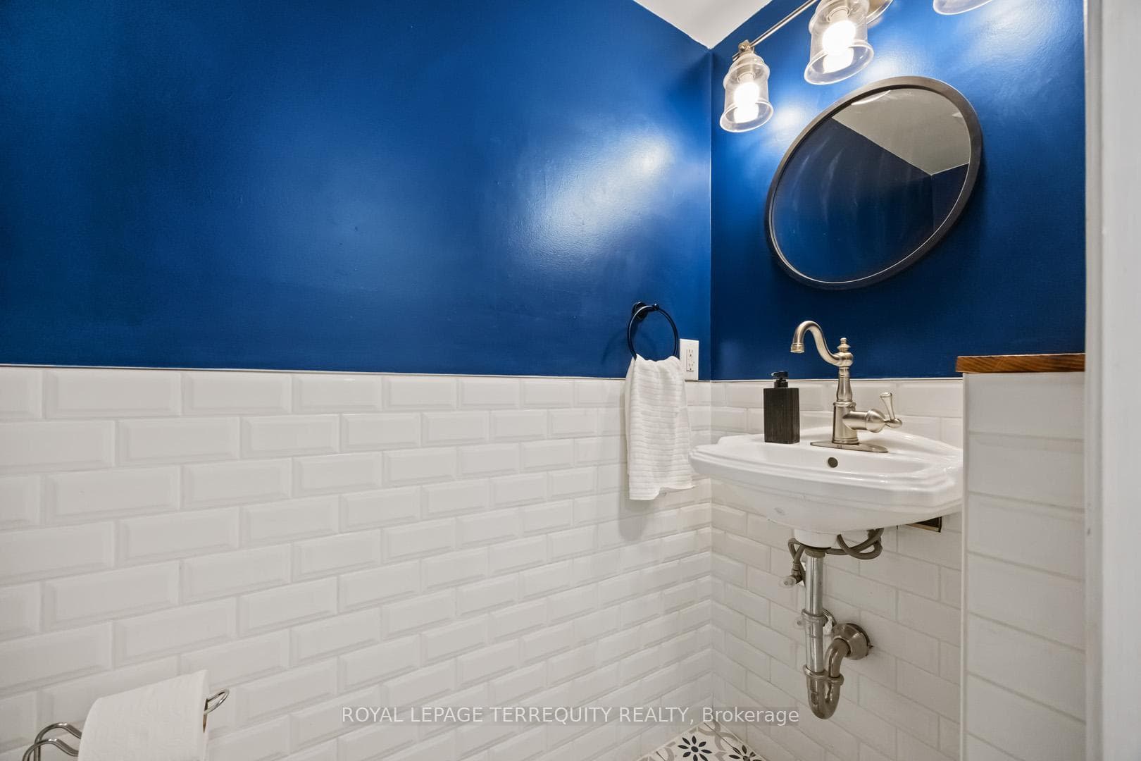 40 Merchant Lane Unit 122 photo 21